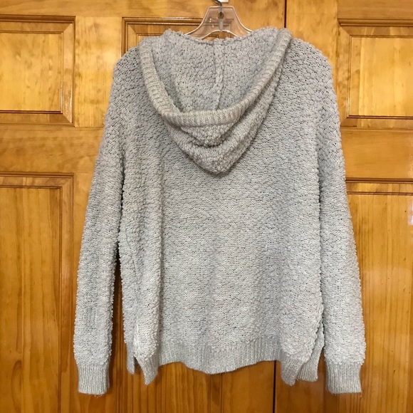 Staccato Sweaters - Staccato Light Gray Hooded Sweater Top 
Size Small 4 - 6
100% Acrylic 
Oversized